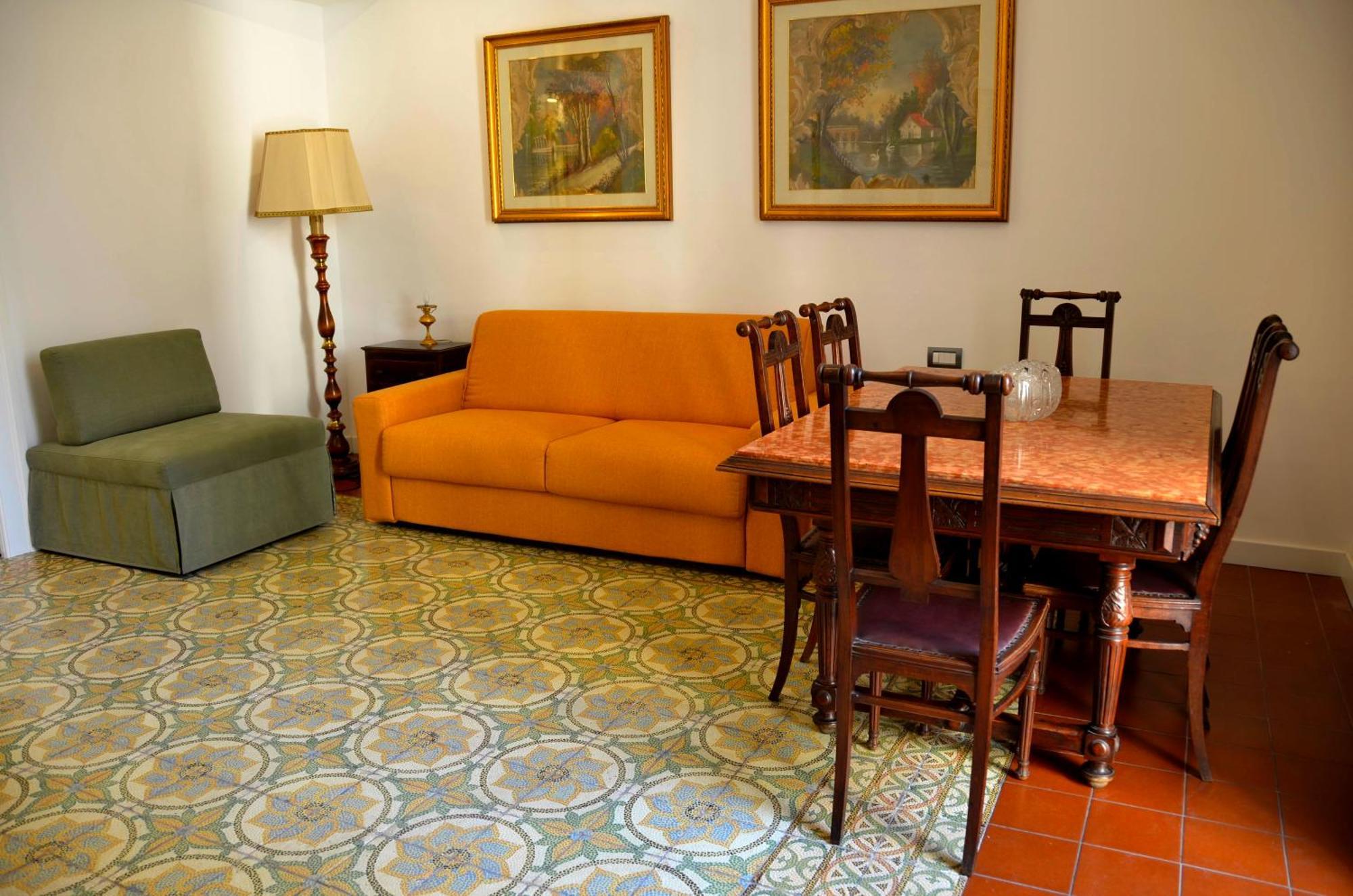 Casa Cesira Incentro Affittacamere Napoli