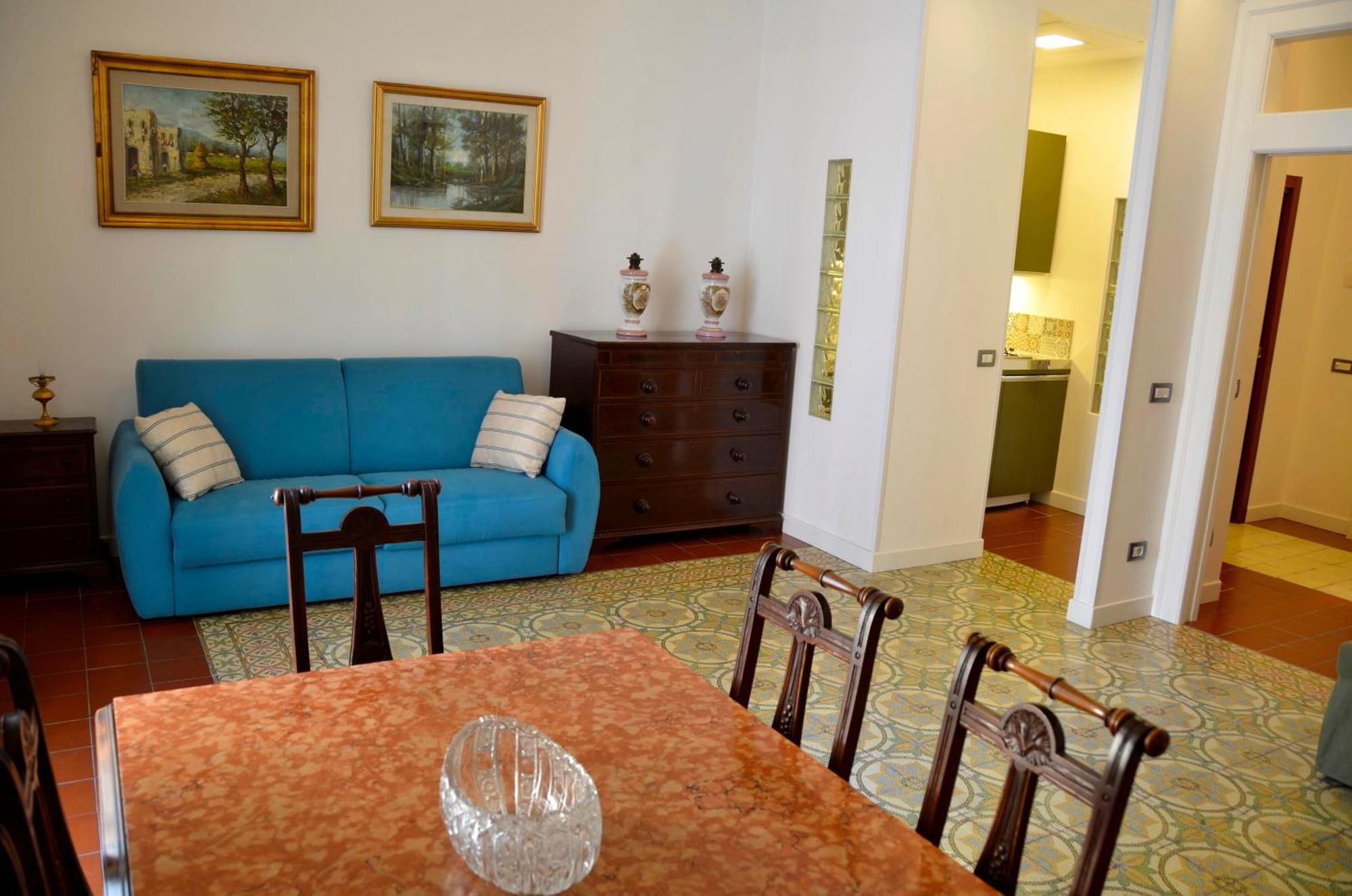 Casa Cesira Incentro * Napoli