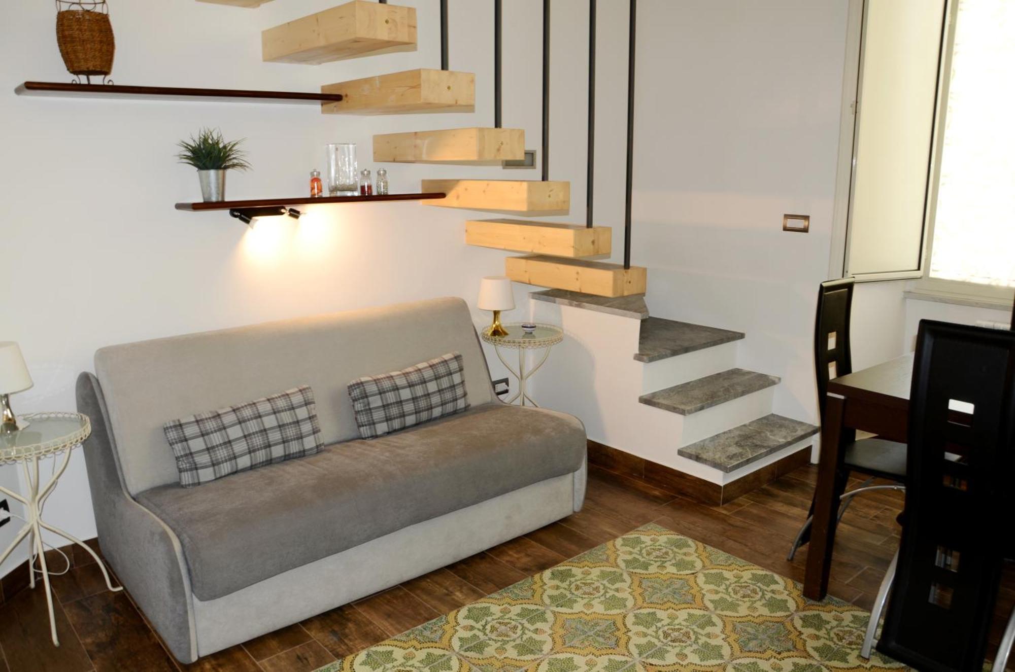 Casa Cesira Incentro Affittacamere Napoli