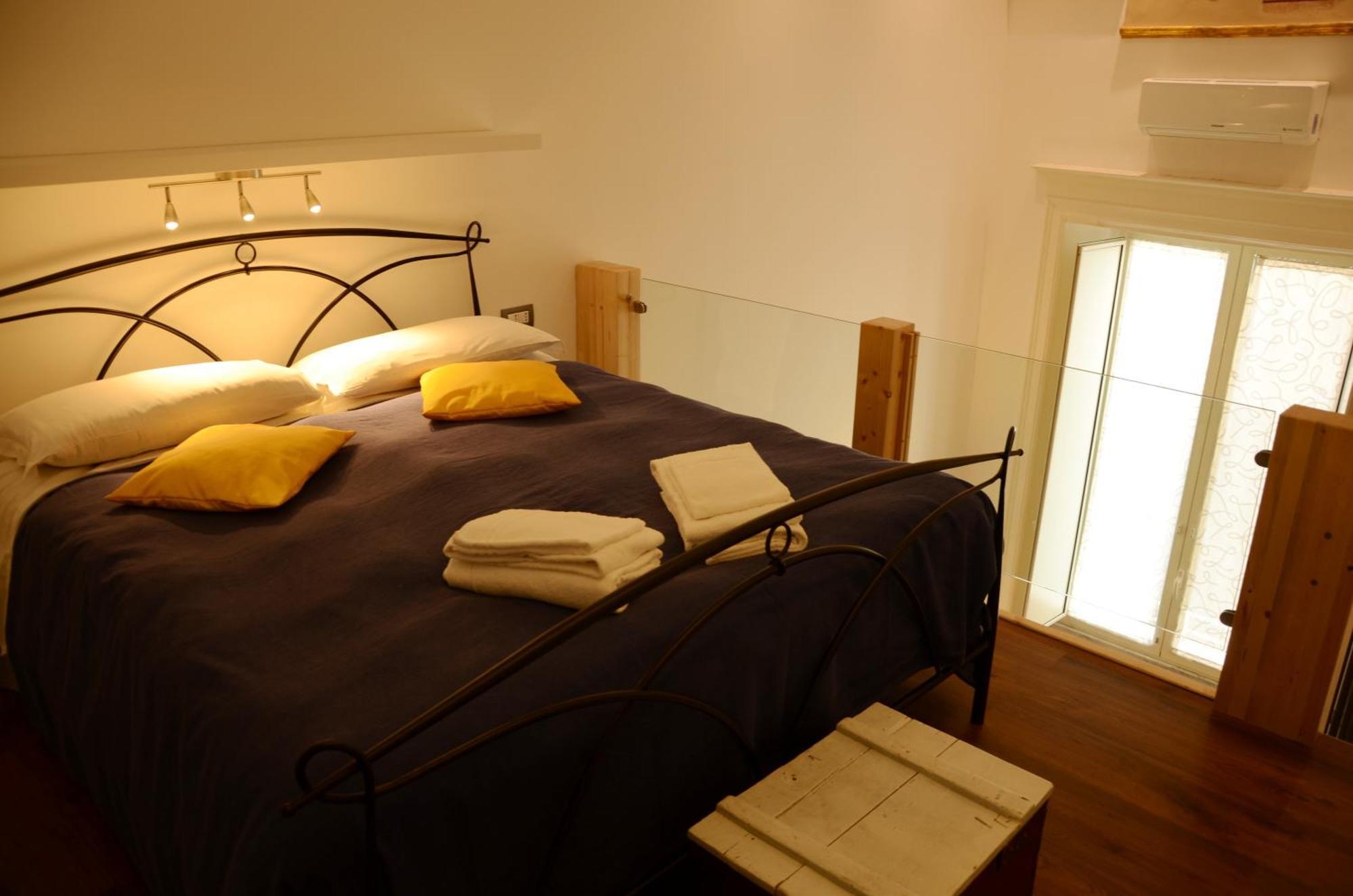 Casa Cesira Incentro * Napoli